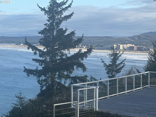 3912 SUNSET Blvd A202, Seaside, OR 97138