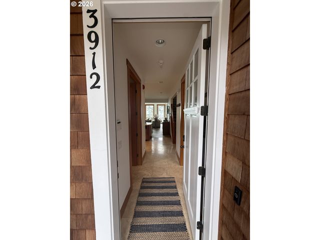 3912 SUNSET Blvd A202, Seaside, OR 97138