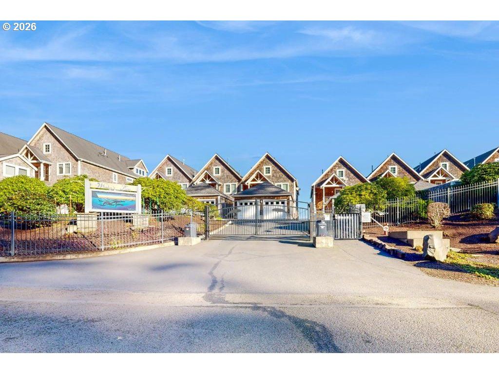 3912 SUNSET Blvd A202, Seaside, OR 97138