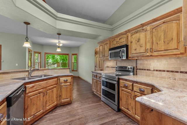 635 E Round Up Circle, Hayden, ID 83835