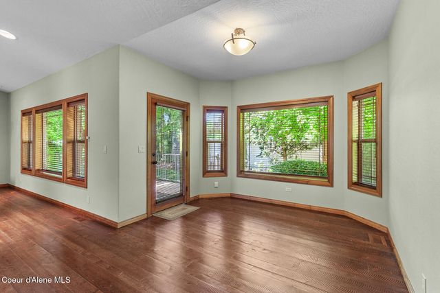 635 E Round Up Circle, Hayden, ID 83835