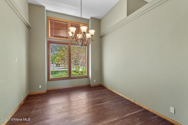 635 E Round Up Circle, Hayden, ID 83835