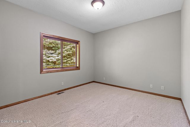 635 E Round Up Circle, Hayden, ID 83835