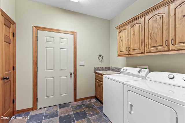 635 E Round Up Circle, Hayden, ID 83835