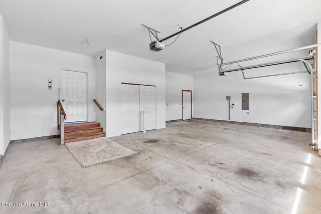 635 E Round Up Circle, Hayden, ID 83835