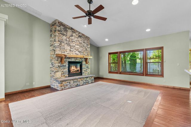 635 E Round Up Circle, Hayden, ID 83835