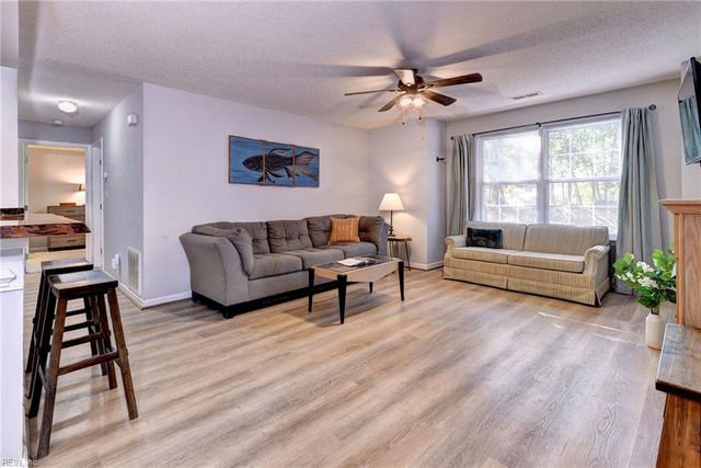 1301 Queens Xing XING, Williamsburg, VA 23185