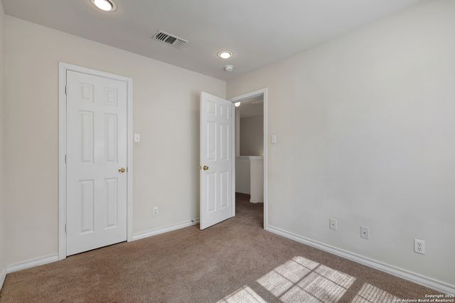 7823 Kingsbury Wood Unit 4, San Antonio, TX 78240