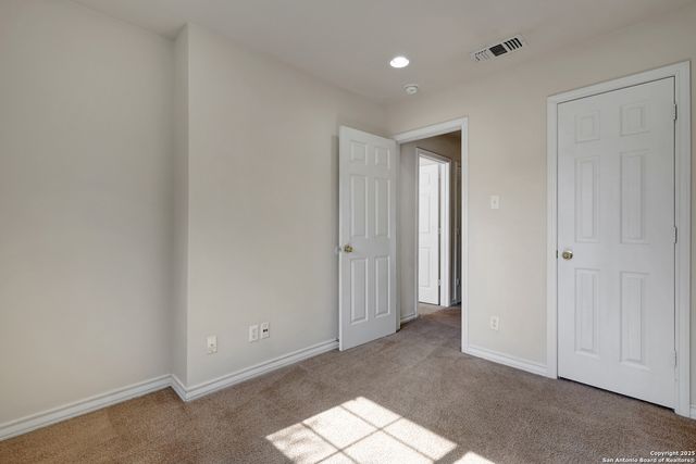7823 Kingsbury Wood Unit 4, San Antonio, TX 78240