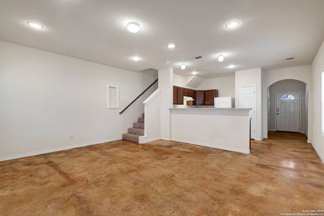 7823 Kingsbury Wood Unit 4, San Antonio, TX 78240