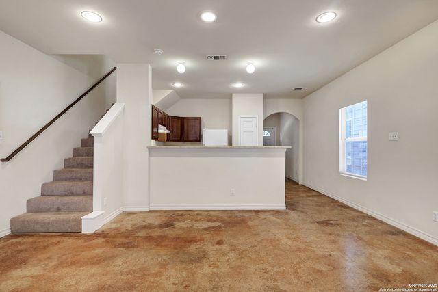 7823 Kingsbury Wood Unit 4, San Antonio, TX 78240