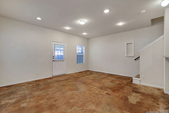 7823 Kingsbury Wood Unit 4, San Antonio, TX 78240