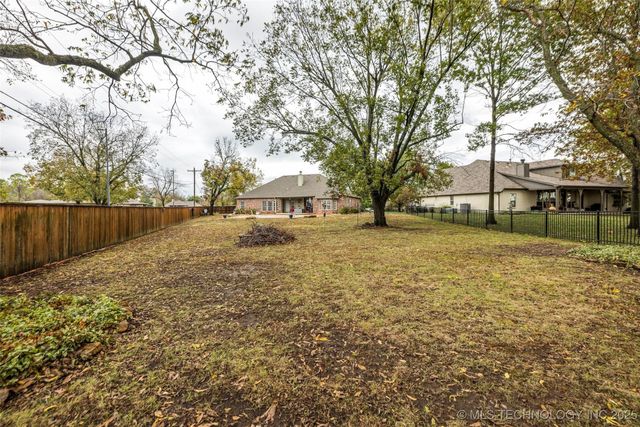 2501 Forest Ridge Parkway, Claremore, OK 74017