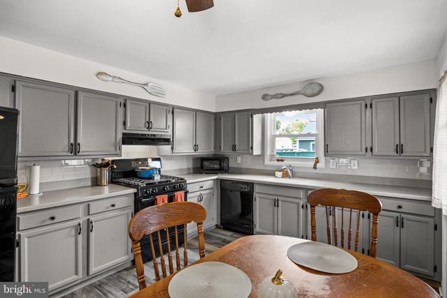 214 LINCOLN AVE, Edgewater Park Twp, NJ 08010