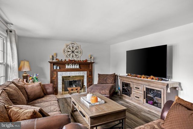 214 LINCOLN AVE, Edgewater Park Twp, NJ 08010
