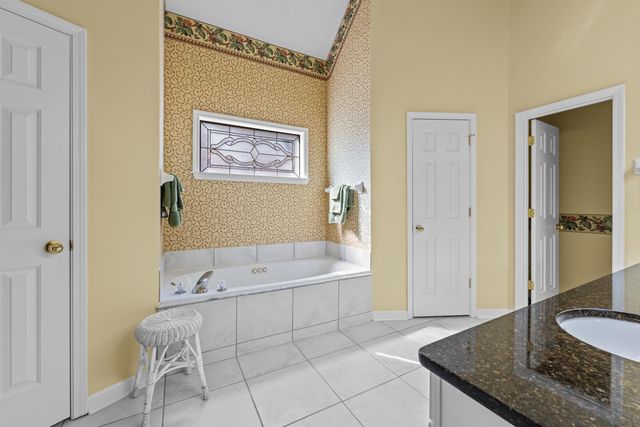6739 STONETRACE DR, Bartlett, TN 38135