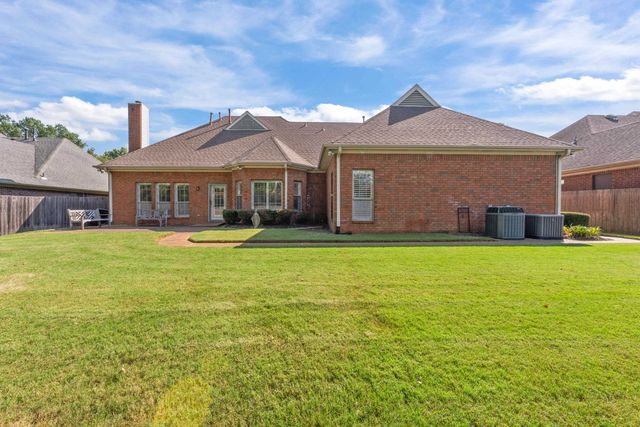 6739 STONETRACE DR, Bartlett, TN 38135