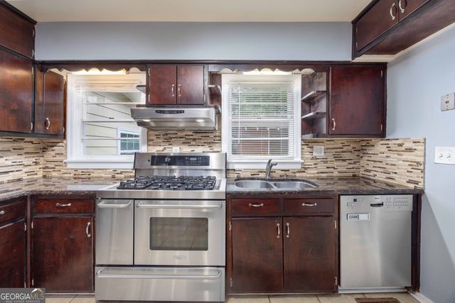 1700 N Dixon Drive, Columbus, GA 31906