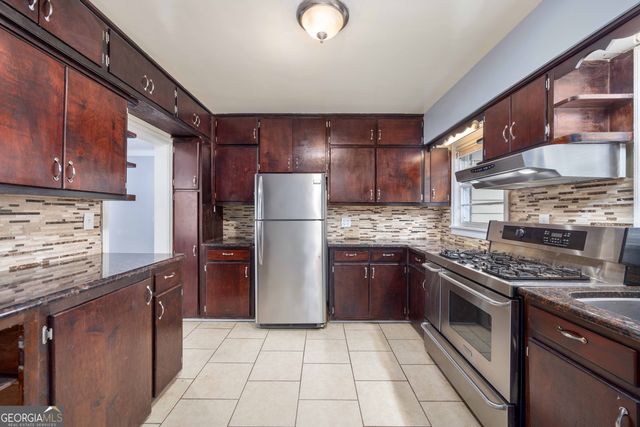 1700 N Dixon Drive, Columbus, GA 31906