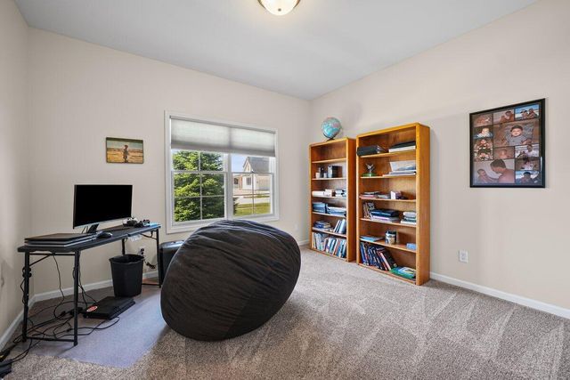 715 Vanessa Way, Kouts, IN 46347