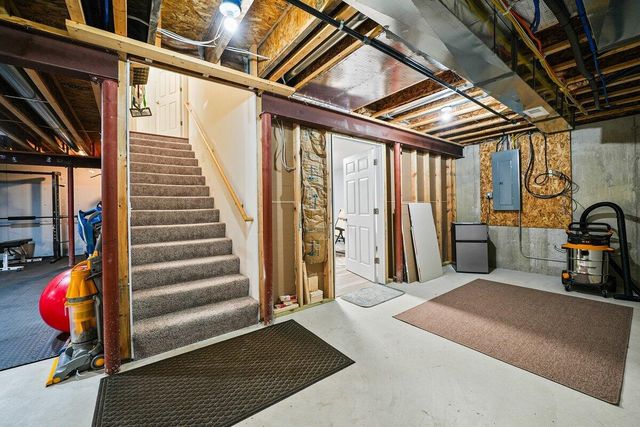 715 Vanessa Way, Kouts, IN 46347