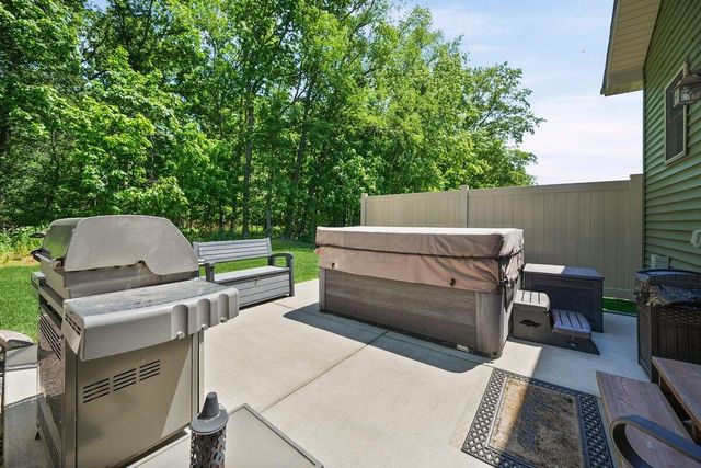 715 Vanessa Way, Kouts, IN 46347