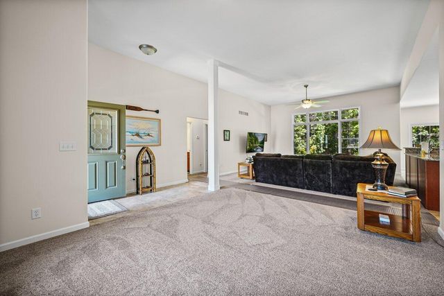 715 Vanessa Way, Kouts, IN 46347