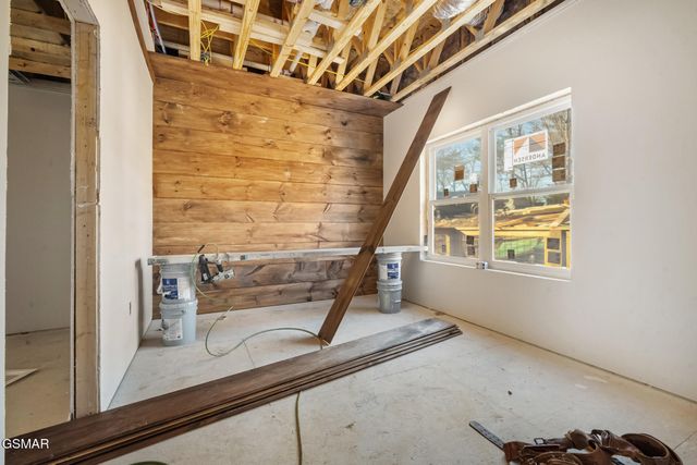 613 Country Oaks Drive, Pigeon Forge, TN 37863