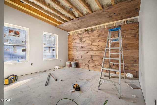 613 Country Oaks Drive, Pigeon Forge, TN 37863