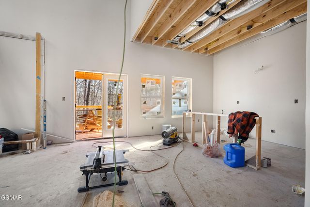 613 Country Oaks Drive, Pigeon Forge, TN 37863