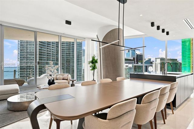 300 Biscayne Blvd Way 3807, Miami, FL 33131