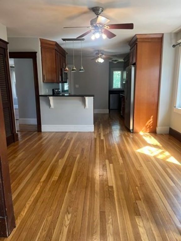 52 Standish Ave 52, Quincy, MA 02170