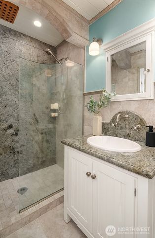 10157 SW 263rd Street, Vashon, WA 98070