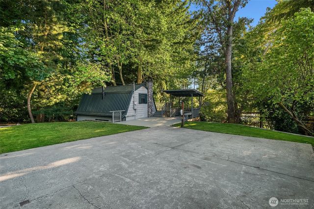 10157 SW 263rd Street, Vashon, WA 98070