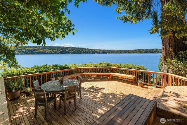 10157 SW 263rd Street, Vashon, WA 98070