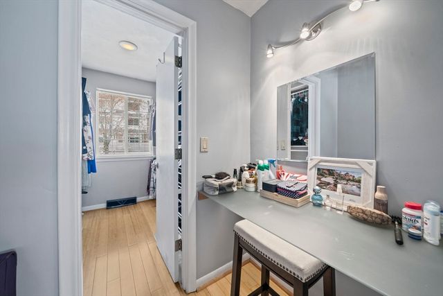 121 Tall Oaks Dr B, Weymouth, MA 02190