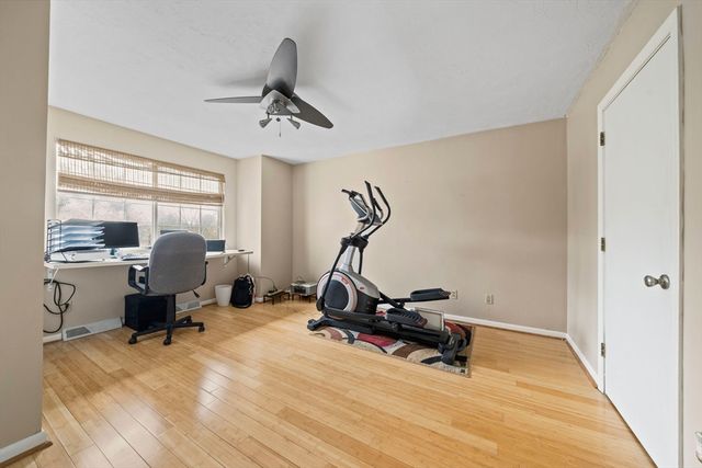 121 Tall Oaks Dr B, Weymouth, MA 02190