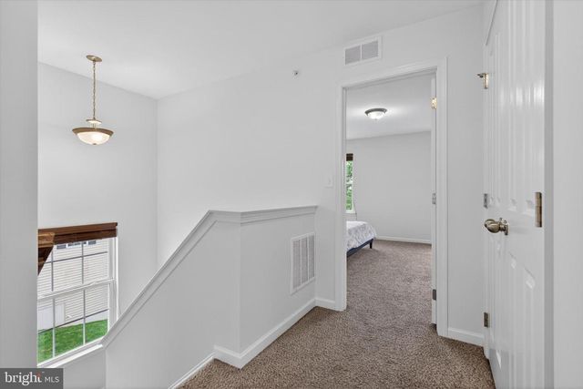 5005 LAUREL VALLEY LN, Enola, PA 17025