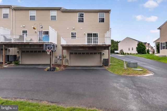 5005 LAUREL VALLEY LN, Enola, PA 17025
