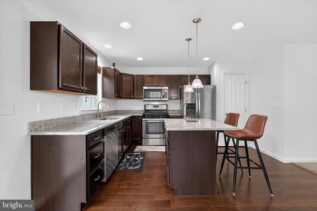 5005 LAUREL VALLEY LN, Enola, PA 17025