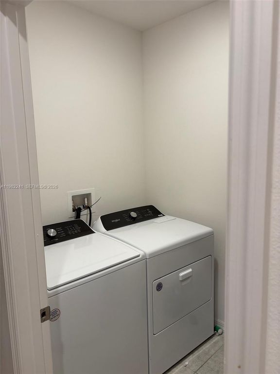 Image 7 of property listing at 8065 97th Ave, Vero Beach, FL 32967