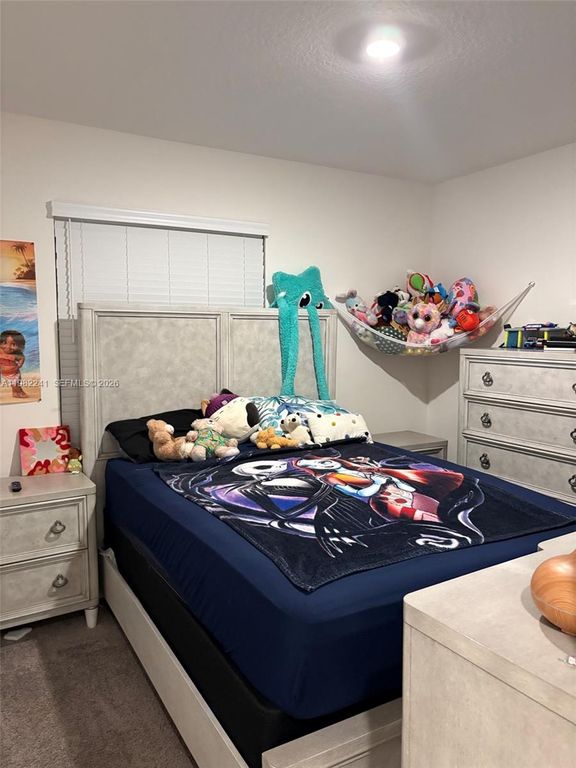 Image 9 of property listing at 8065 97th Ave, Vero Beach, FL 32967