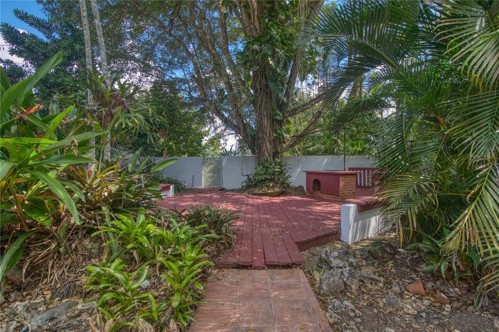 Image 11 of property listing at 2 VALLEY VIEW DRIVE, Caguas, PR 00725