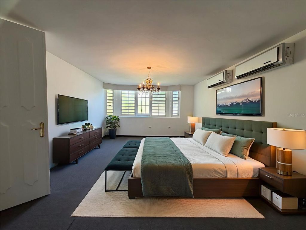 Image 13 of property listing at 2 VALLEY VIEW DRIVE, Caguas, PR 00725