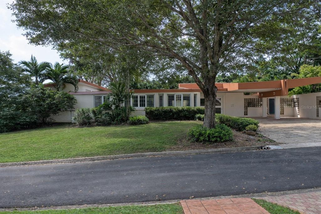 Image 4 of property listing at 2 VALLEY VIEW DRIVE, Caguas, PR 00725