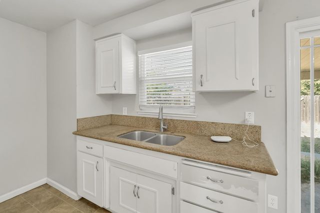 1539 Karen Way, Olivehurst, CA 95961