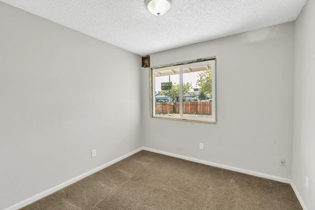 1539 Karen Way, Olivehurst, CA 95961