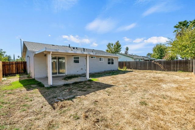 1539 Karen Way, Olivehurst, CA 95961