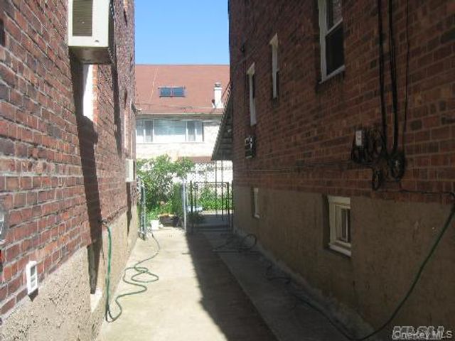 160-45 Willets Point Boulevard, Whitestone, NY 11357