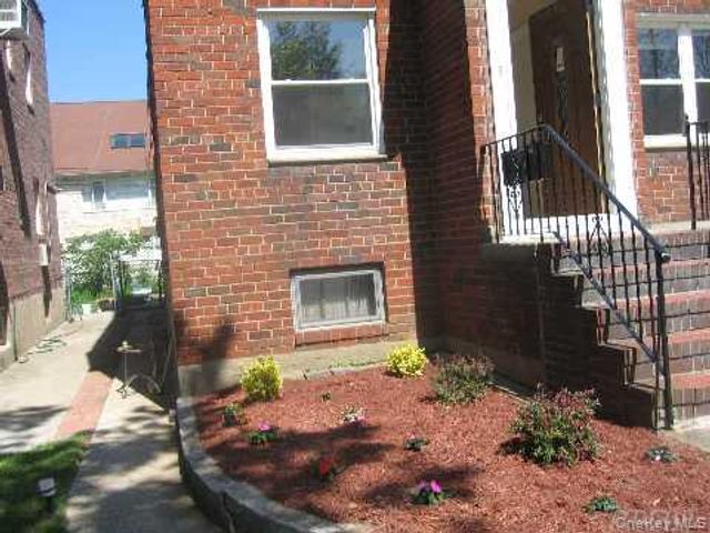 160-45 Willets Point Boulevard, Whitestone, NY 11357